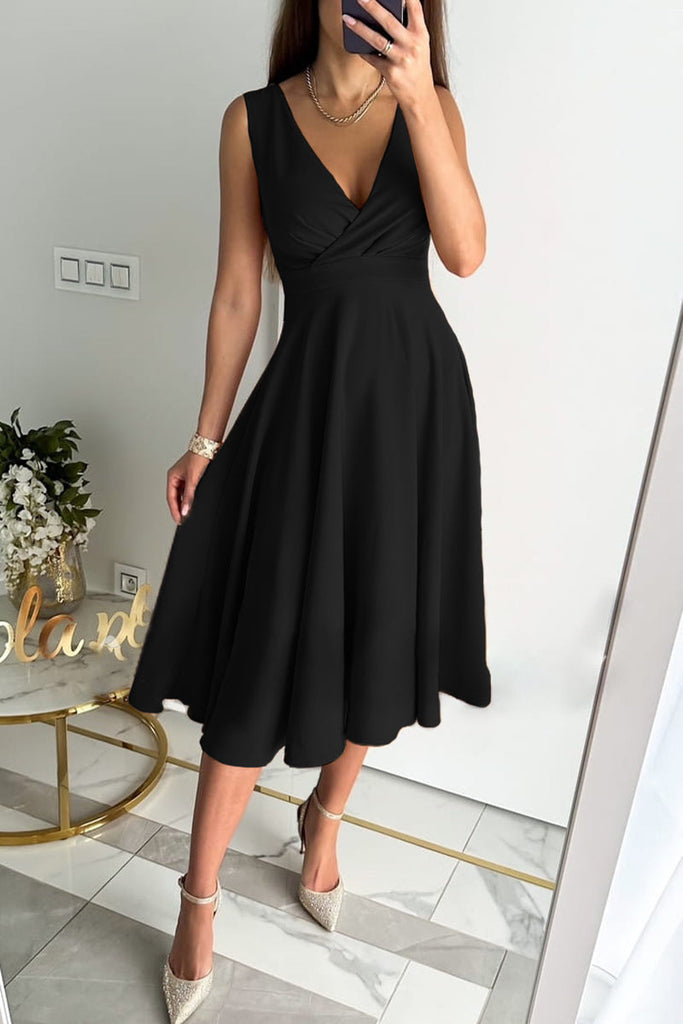 Sweet Elegant Solid Fold V Neck Sleeveless Dresses